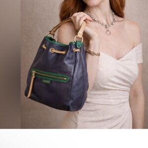 ✨ Coach Vintage Daisy Leather Drawstring |  Purse & matching wallet ✨